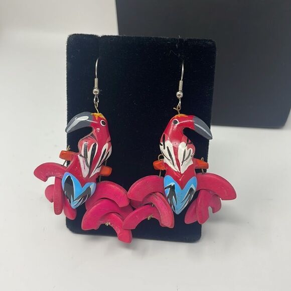 Vinatge Handmade Pink Wood Parrot Earring - Picture 4 of 6